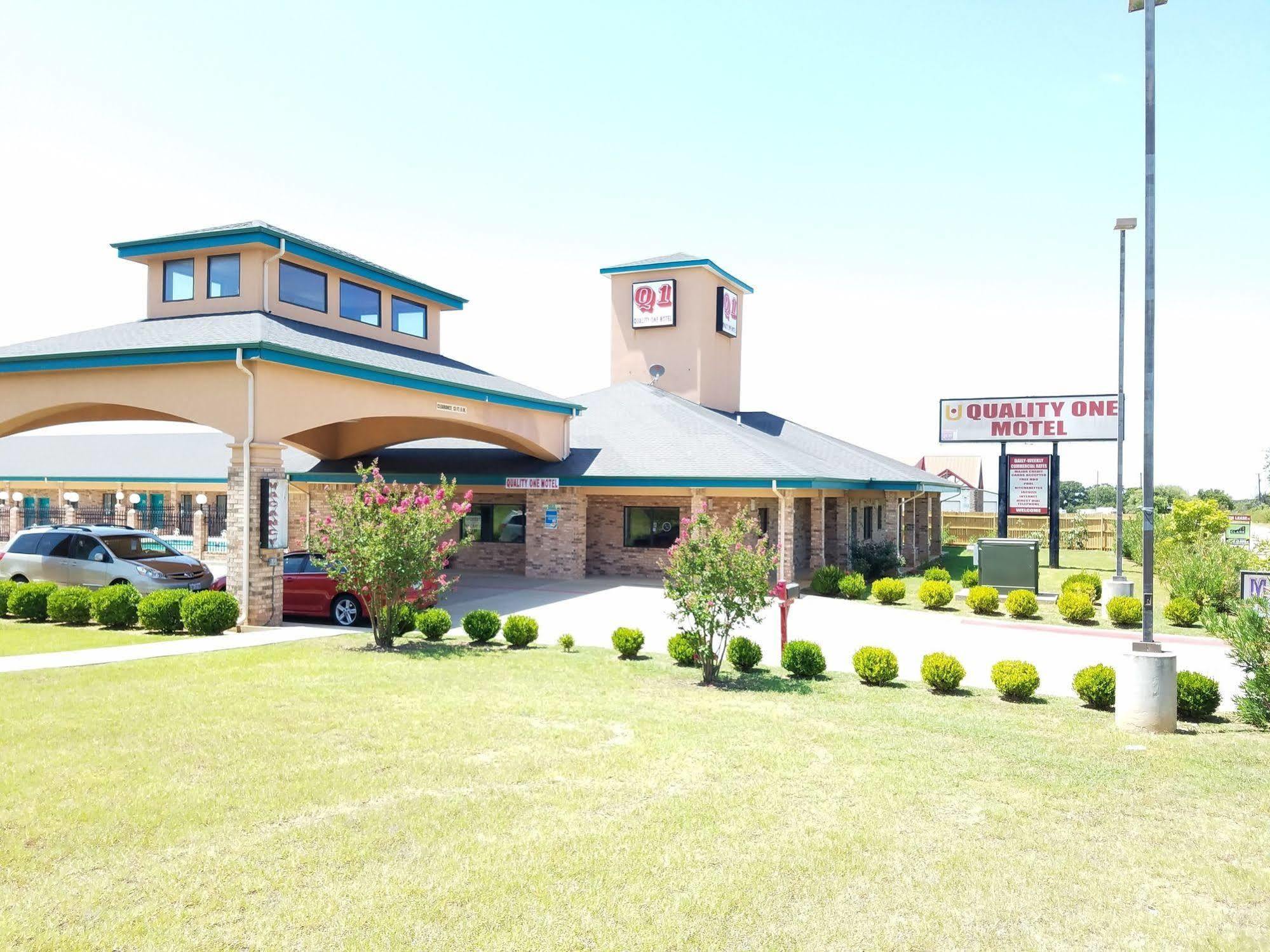 Quality One Motel Weatherford Eksteriør billede